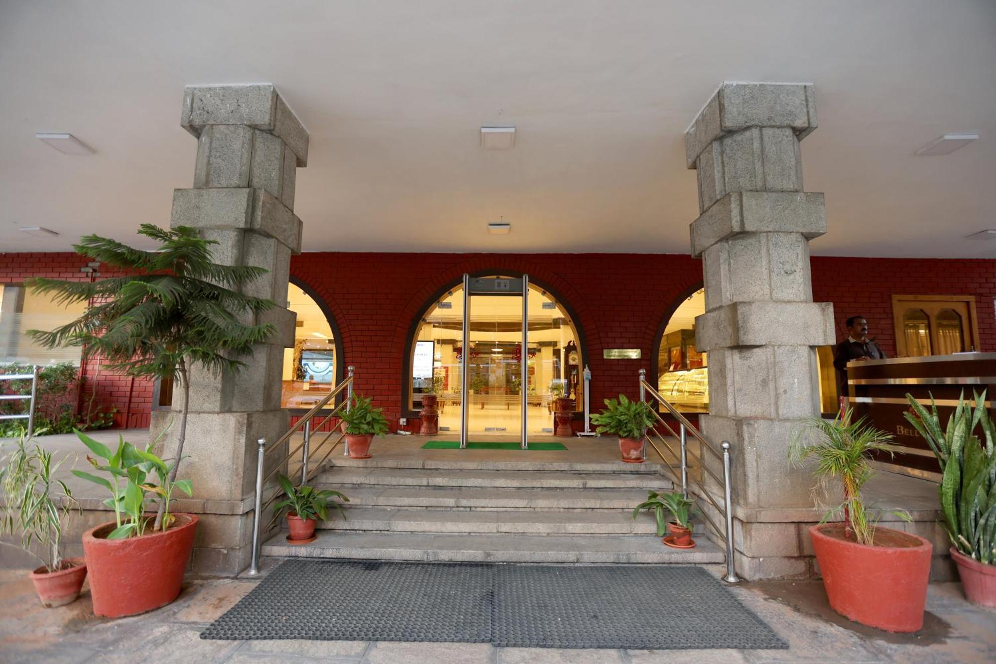 Breeze Residency Hotel Tiruchirappalli Exterior photo
